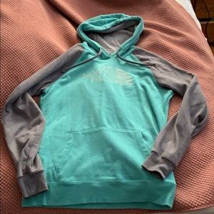 NorthFace Hoodie 🧗🏻‍♂️